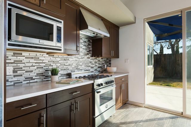 4842 Guadalupe Trail NW C, Albuquerque, NM 87107