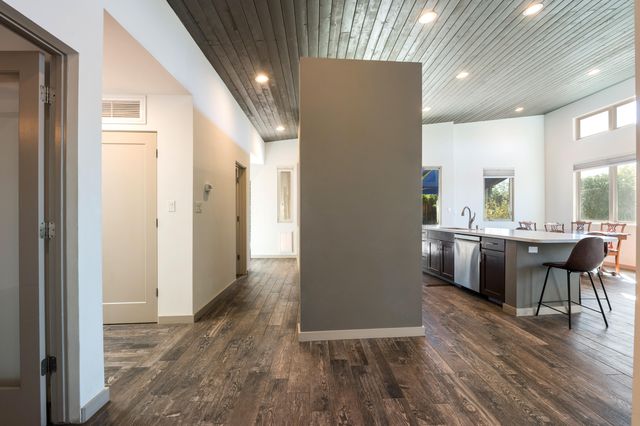4842 Guadalupe Trail NW C, Albuquerque, NM 87107