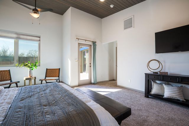 4842 Guadalupe Trail NW C, Albuquerque, NM 87107