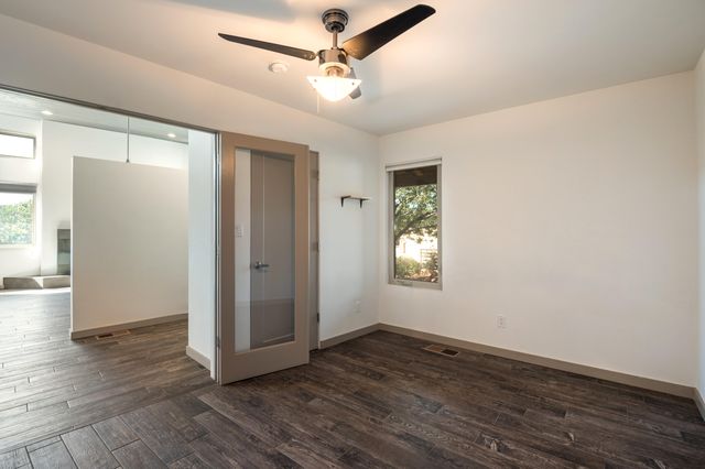 4842 Guadalupe Trail NW C, Albuquerque, NM 87107