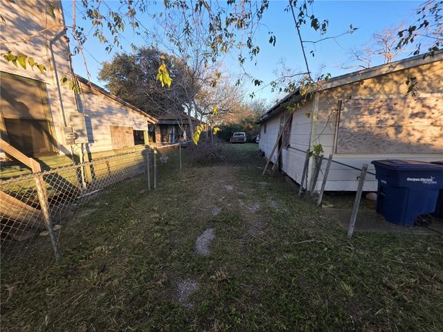 230 Shawnee St, Corpus Christi, TX 78405