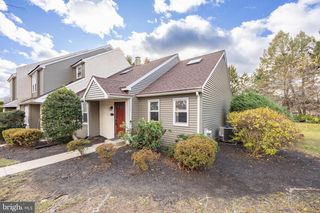 1104 SAINT MICHAELS CT #1104, Chester Springs, PA 19425