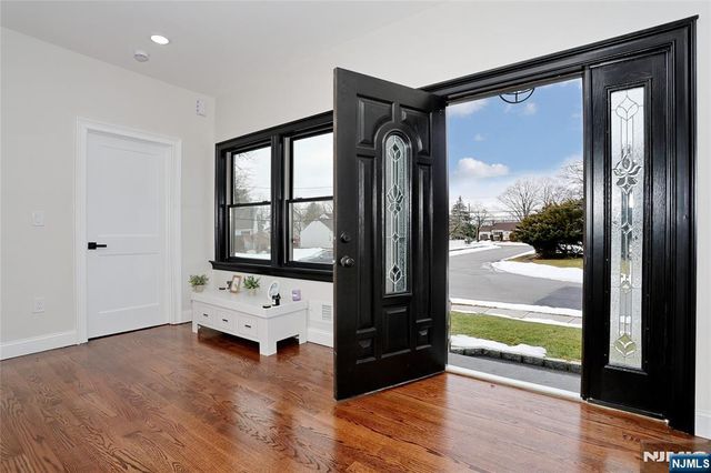 592 Fermery Drive, New Milford, NJ 07646