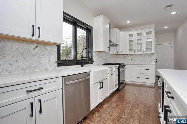 592 Fermery Drive, New Milford, NJ 07646