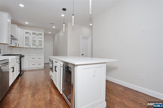 592 Fermery Drive, New Milford, NJ 07646