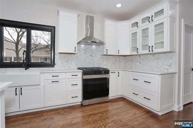 592 Fermery Drive, New Milford, NJ 07646