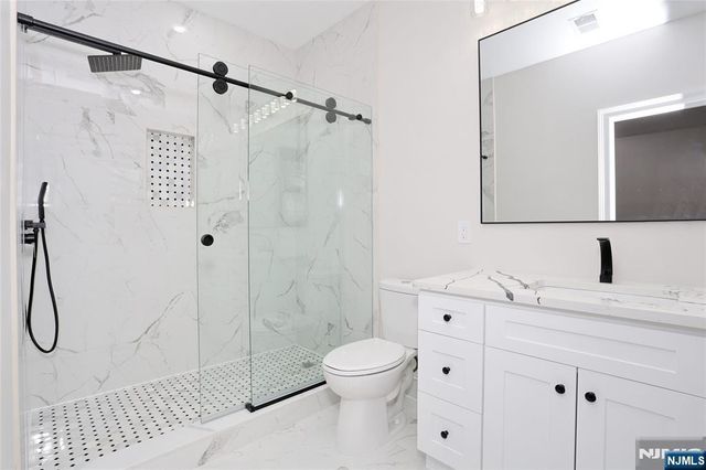 592 Fermery Drive, New Milford, NJ 07646
