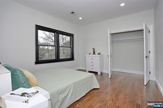 592 Fermery Drive, New Milford, NJ 07646