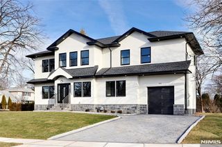 592 Fermery Drive, New Milford, NJ 07646