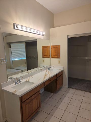 15114 Farndale Drive, Houston, TX 77062