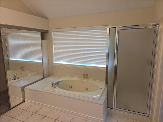 15114 Farndale Drive, Houston, TX 77062