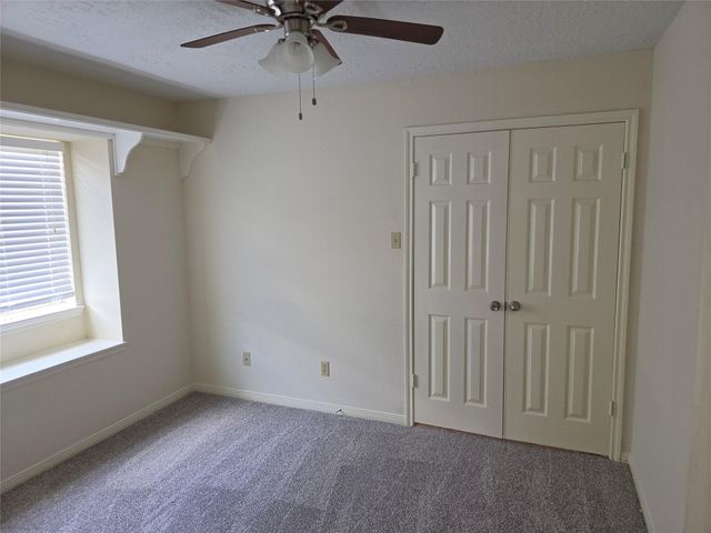 15114 Farndale Drive, Houston, TX 77062