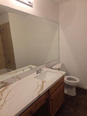 15114 Farndale Drive, Houston, TX 77062