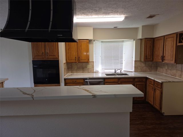 15114 Farndale Drive, Houston, TX 77062