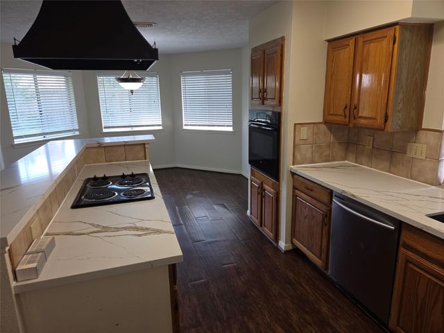 15114 Farndale Drive, Houston, TX 77062