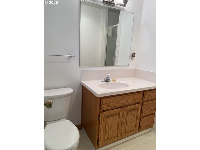 2850 RIVIERA Ct, Springfield, OR 97477