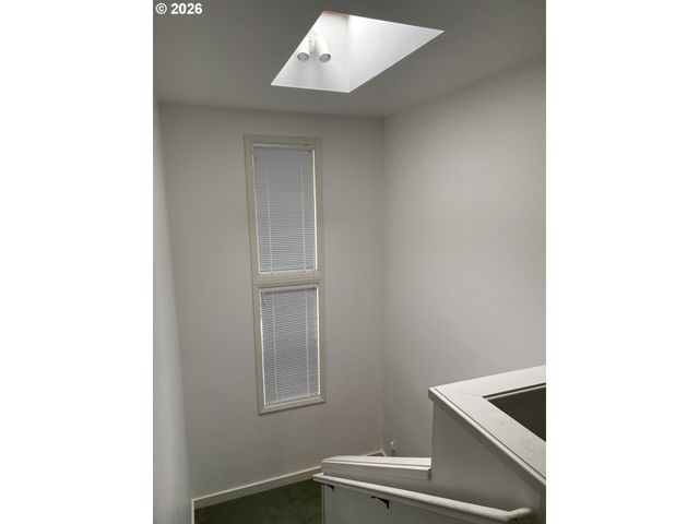 2850 RIVIERA Ct, Springfield, OR 97477