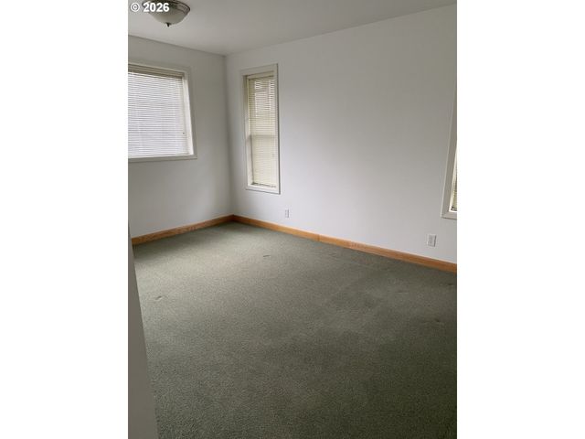 2850 RIVIERA Ct, Springfield, OR 97477