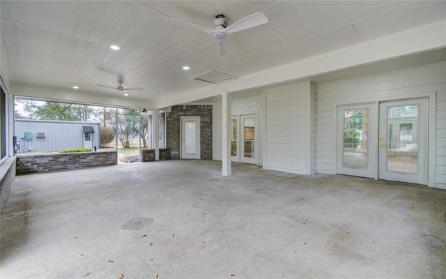 8001 Hills Parkway, Montgomery, TX 77316