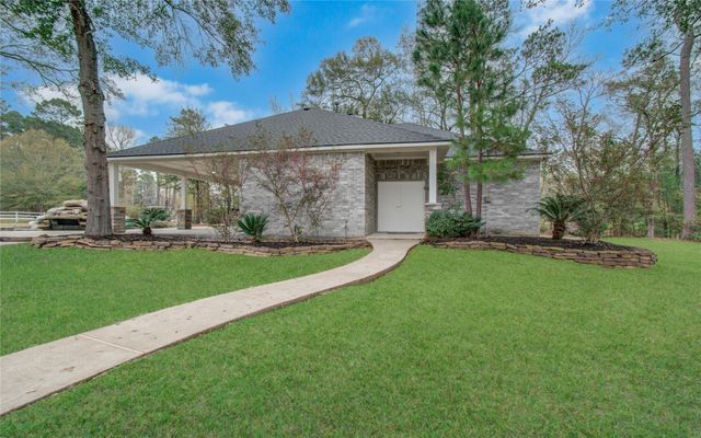 8001 Hills Parkway, Montgomery, TX 77316