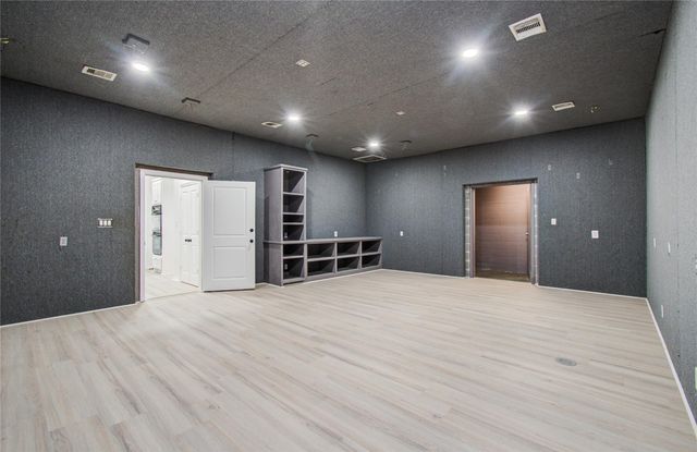 8001 Hills Parkway, Montgomery, TX 77316