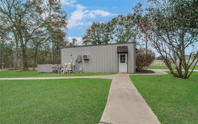 8001 Hills Parkway, Montgomery, TX 77316