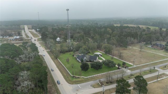 8001 Hills Parkway, Montgomery, TX 77316