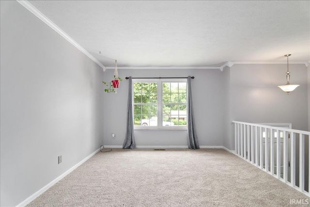 6899 Pleasant Valley Court, Newburgh, IN 47630