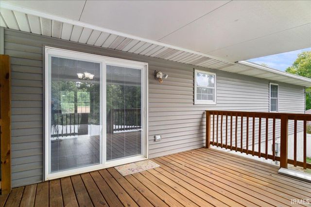 6899 Pleasant Valley Court, Newburgh, IN 47630