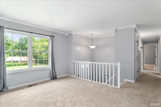6899 Pleasant Valley Court, Newburgh, IN 47630