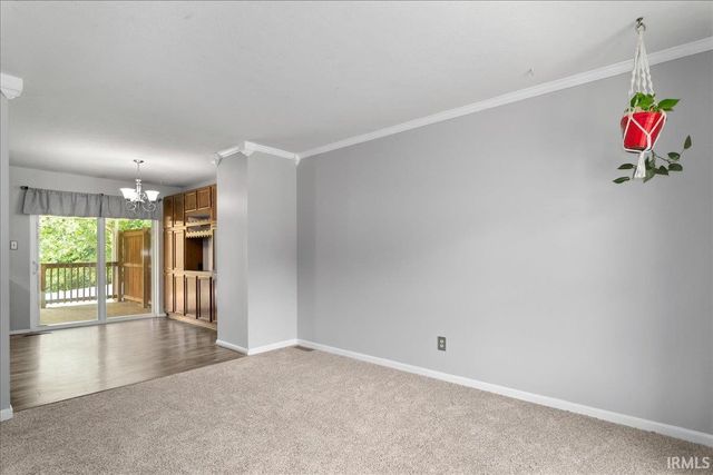 6899 Pleasant Valley Court, Newburgh, IN 47630