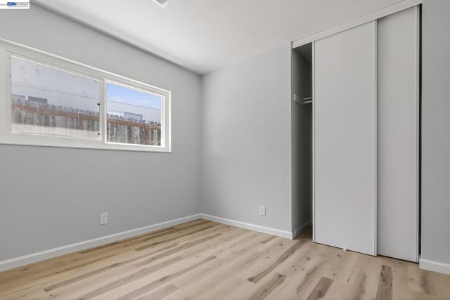 247 Sparrow Dr, Hercules, CA 94547
