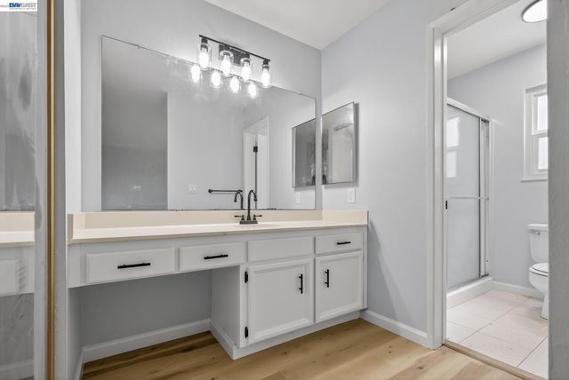 247 Sparrow Dr, Hercules, CA 94547