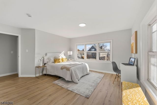 526 Jackson Ave, Elizabeth City, NJ 07201