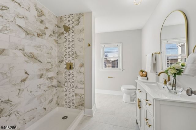 526 Jackson Ave, Elizabeth City, NJ 07201