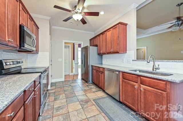2715 Lakeview Circle, Matthews, NC 28105