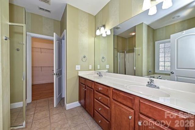 2715 Lakeview Circle, Matthews, NC 28105