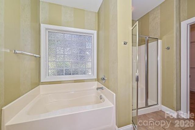 2715 Lakeview Circle, Matthews, NC 28105