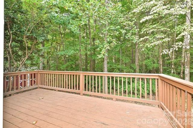 2715 Lakeview Circle, Matthews, NC 28105