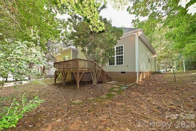 2715 Lakeview Circle, Matthews, NC 28105