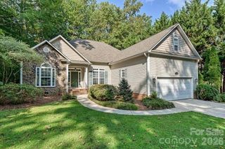 2715 Lakeview Circle, Matthews, NC 28105