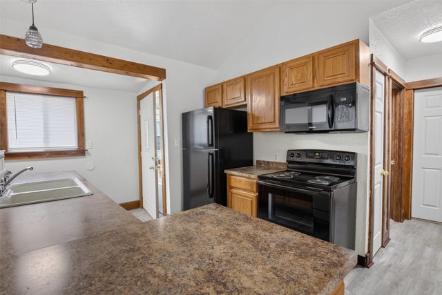 2001 Motley Street, Des Moines, IA 50315