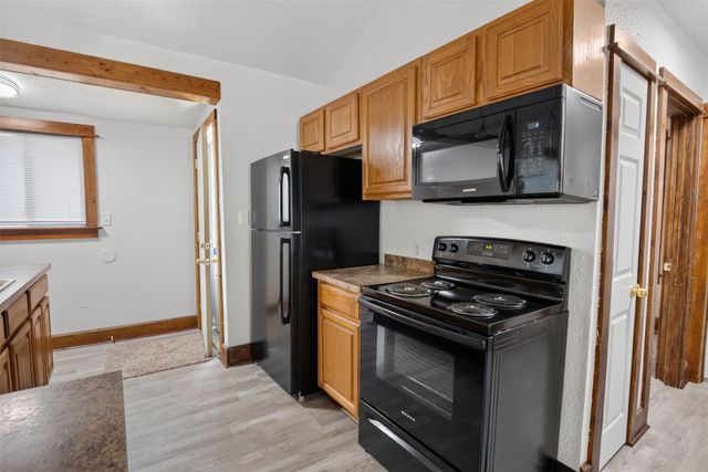 2001 Motley Street, Des Moines, IA 50315