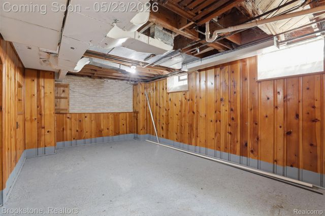 19759 Strathmoor Street, Detroit, MI 48235