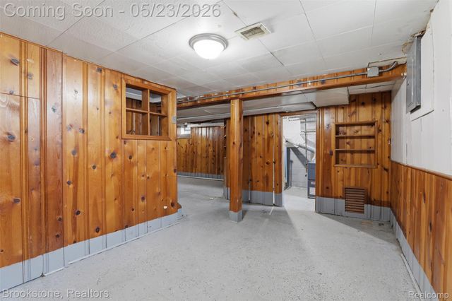 19759 Strathmoor Street, Detroit, MI 48235