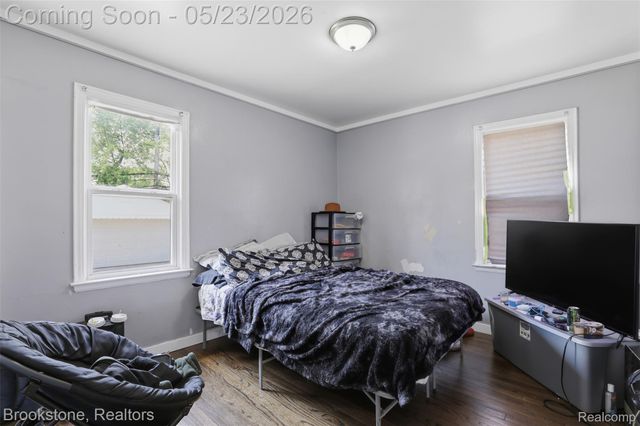 19759 Strathmoor Street, Detroit, MI 48235