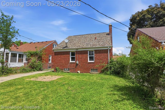 19759 Strathmoor Street, Detroit, MI 48235