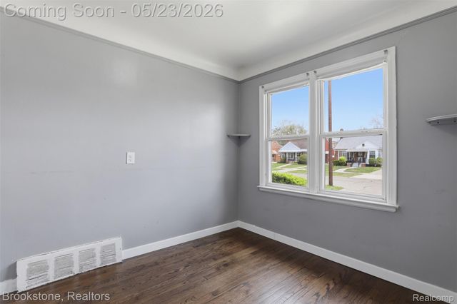 19759 Strathmoor Street, Detroit, MI 48235