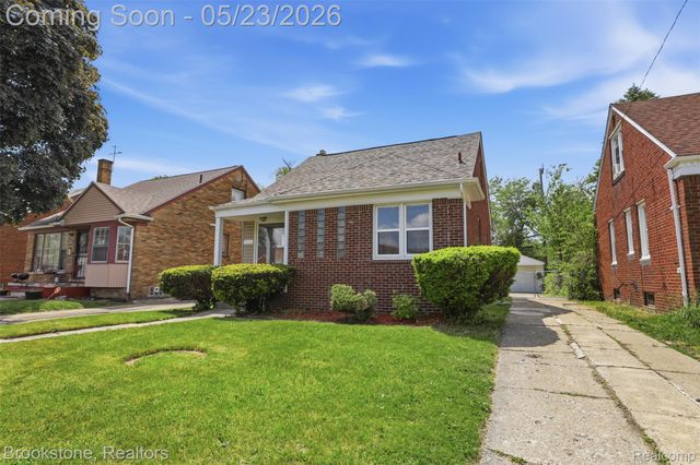 19759 Strathmoor Street, Detroit, MI 48235