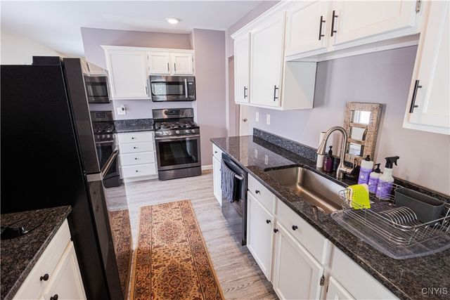 1 Paulevan Place, New Hartford, NY 13413